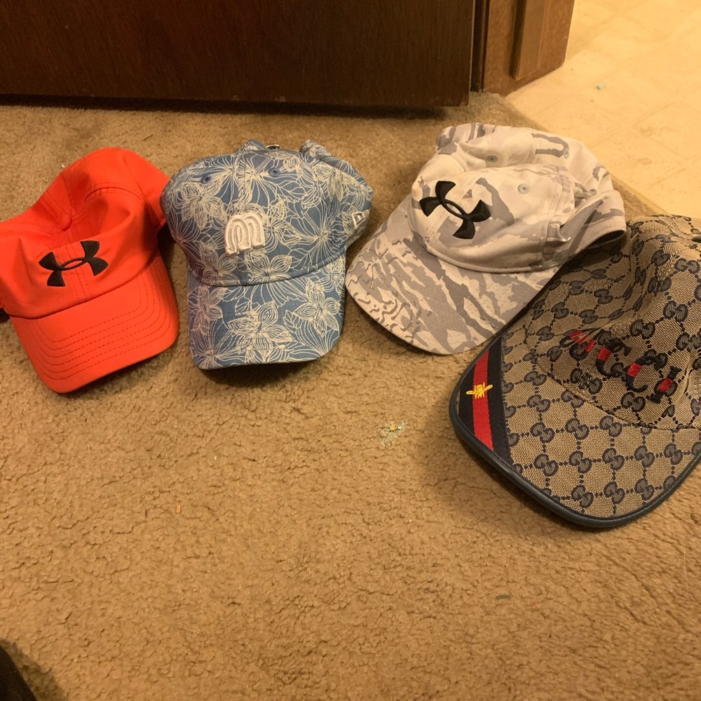 Set of hats